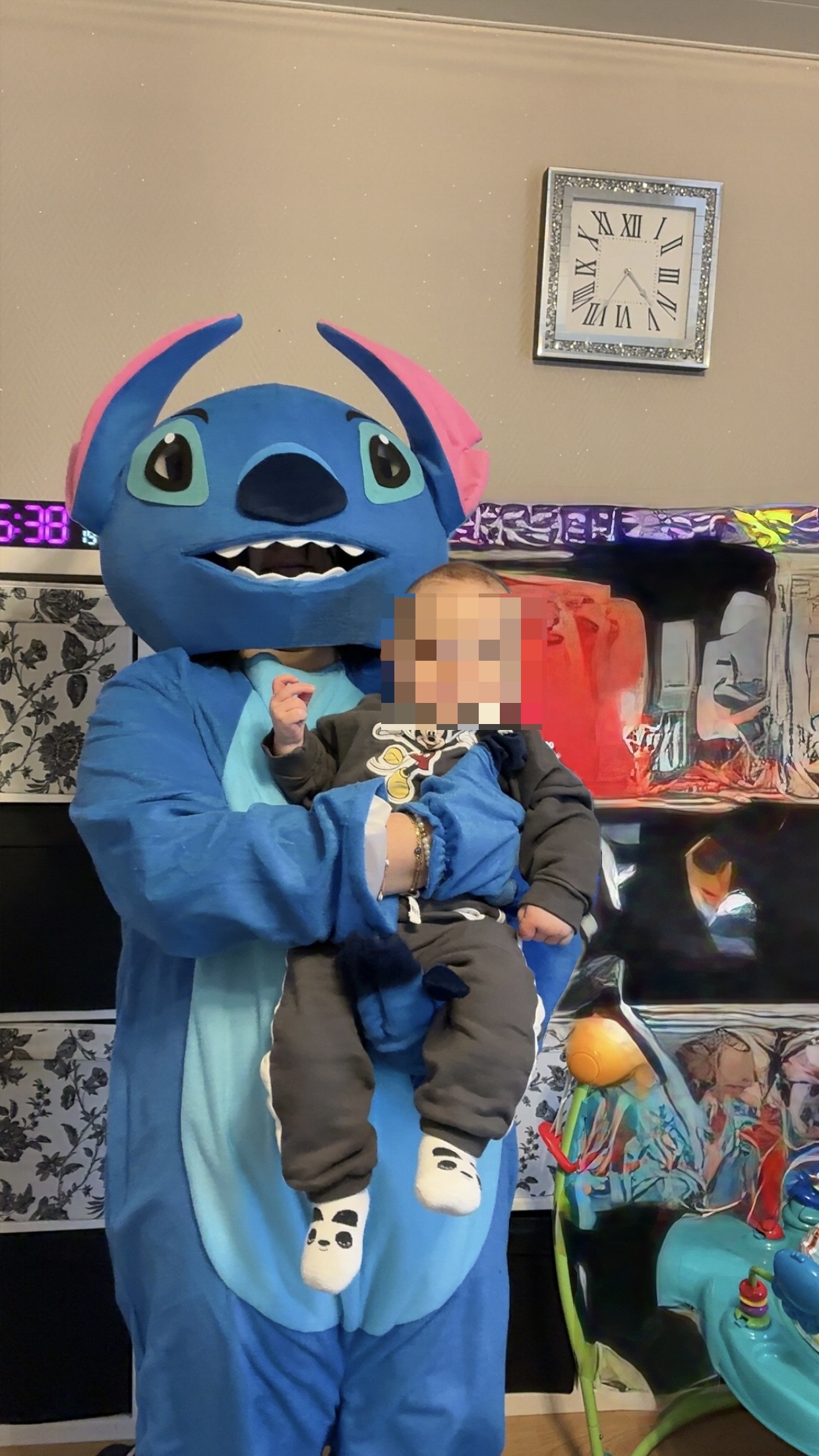 Animation avec la mascotte bleue